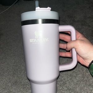 stanley tumbler 40oz. in lilac
